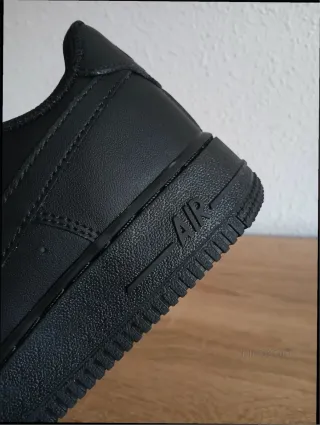 Nike Air Force 1 Negras Talla 38