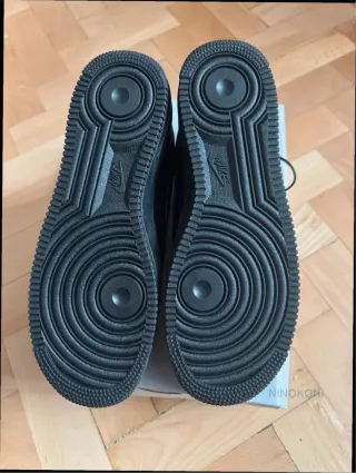 Nike Air Force 1 Talla 41 Negras