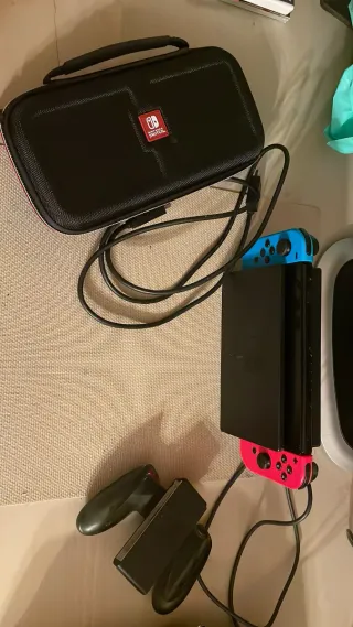 Nintendo Switch + 7 juegos