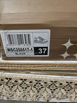 Scarpe donna nere con strass, nuove