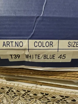 Scarpe uomo nuove con cartellino