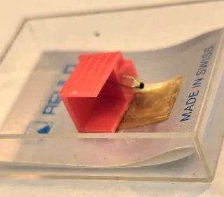 Aguja Tocadiscos Reulo 445 SW Diamante Lenco M 94