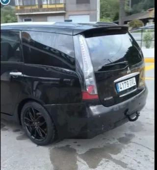 Mitsubishi Grandis 2010