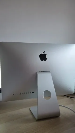 Imac 21,5 i5 + teclado y ratón