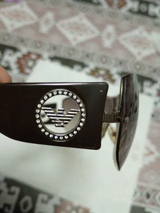 Gafas de sol Emporio Armani negras y grises