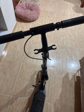 Patinete manual gris