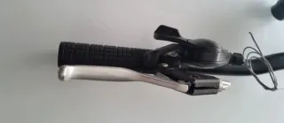 Manillar de bicicleta negro