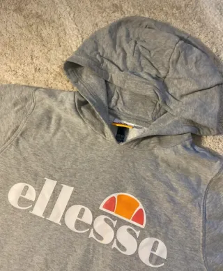 Sudadera Ellesse Gris Blanca Retro Y2K