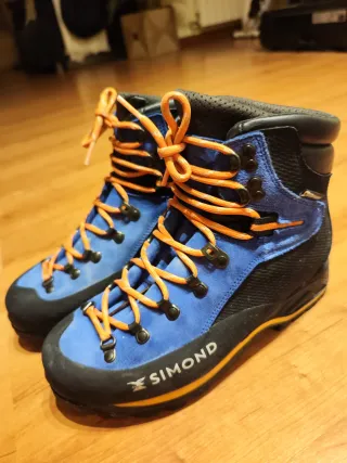 Botas Alpinismo Simond Azul/Negro