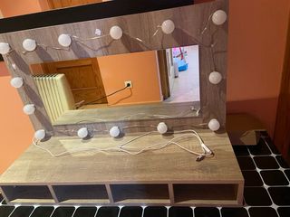 Tocador con luces LED