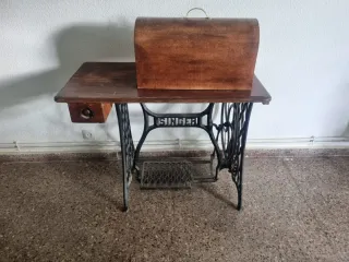 Máquina de coser Singer antigua
