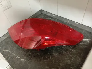 Piloto trasero derecho Peugeot 308