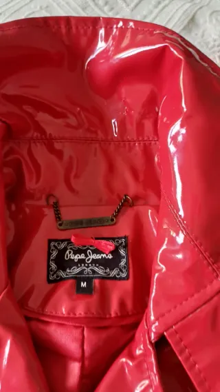 Parka Roja Brillante