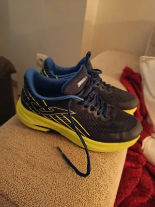 Zapatillas Joma niño azul y amarillo