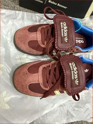 Adidas Granate Clásico Talla 36