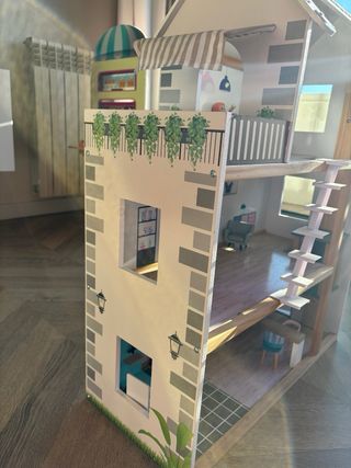 Casa de Muñecas de Madera