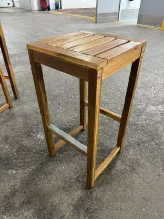 Mesa alta madera Teca y 2 taburetes