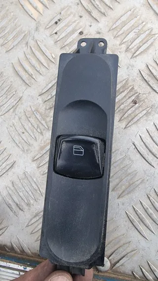 Botonera Mercedes Vito 639 de los dos lados