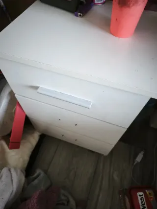 Mesitas de noche blancas de madera