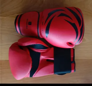 Guantes de boxeo rojos +bucal