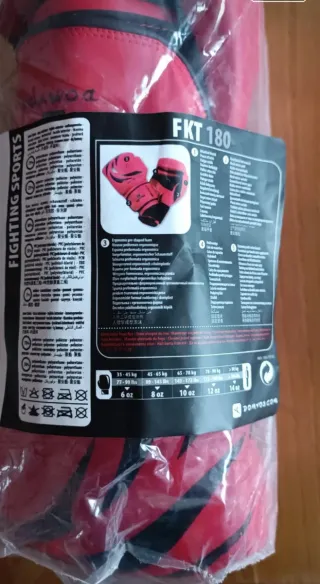 Guantes de boxeo rojos +bucal