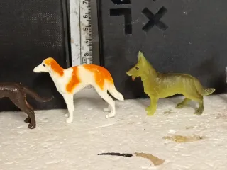 Miniature cani collezione 2 euro cad.