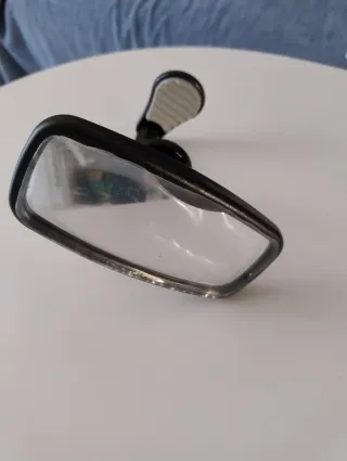 Specchietto retrovisore interno auto