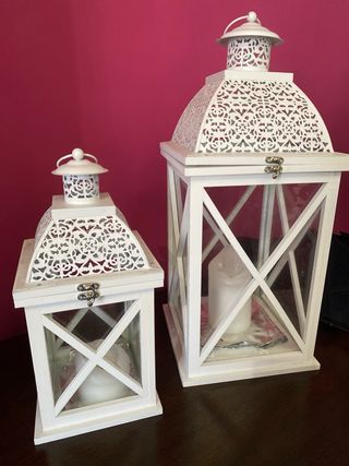 2 farolillos blancos con velas chimenea