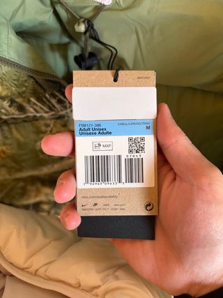 Abrigo Nike ACG Talla S Camuflaje