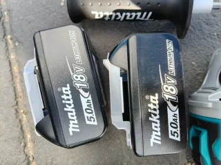 Makita DGA504 Amoladora Angular Batería