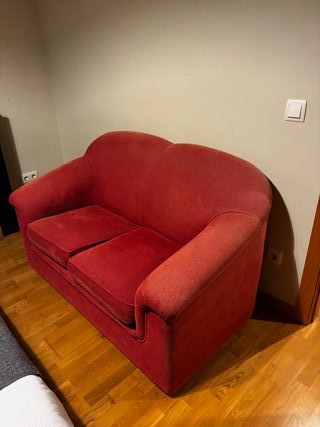 Sofá 2 plazas granate sin uso