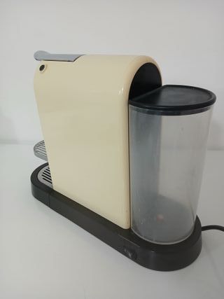 Macchina Caffè Nespresso De Longhi Beige