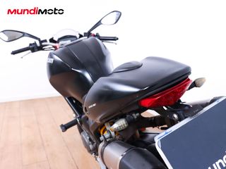 DUCATI MONSTER 696