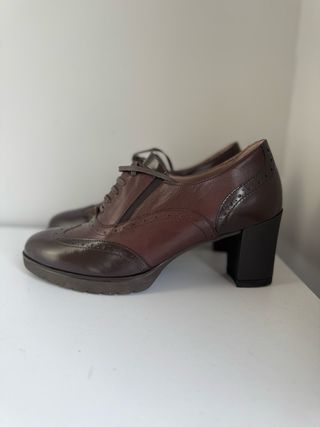 Scarpe Melluso con tacco e lacci