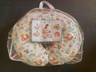 Cojín de lactancia estampado bosque