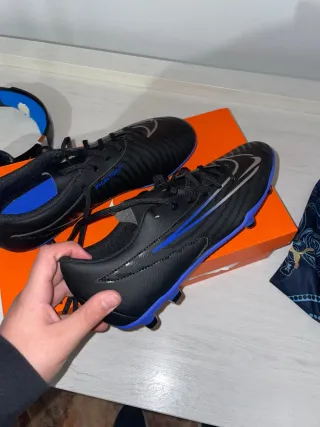 Nike Downshifter Talla 42 Tacos futbol