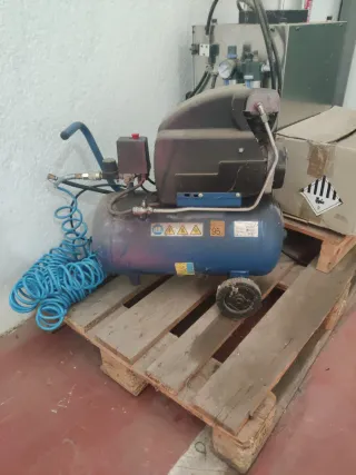 Compresor de aire azul