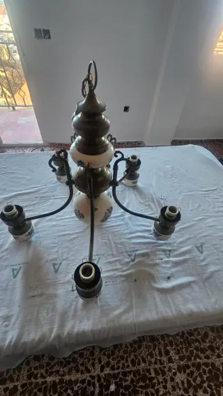 Lámpara rústica 5 tulipas cerámica y metal