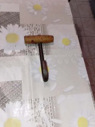 Gancio con manico in legno vintage