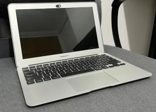 MacBook Air 11 año 2014 Intel i5 4GB 256gb disco