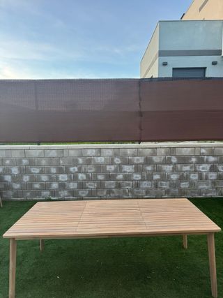 Mesa de jardín de madera