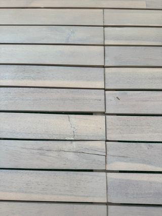 Mesa de jardín de madera