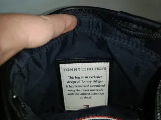 Bandolera Tommy Hilfiger Azul y Negra