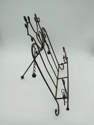 Leggio in ferro battuto decorato