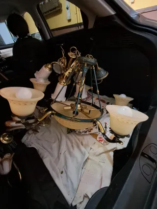 Lámpara de salón dorada y verde azulado