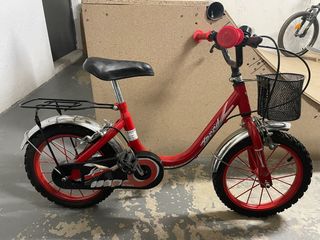Bicicleta infantil roja para niño de 3 a 5 años