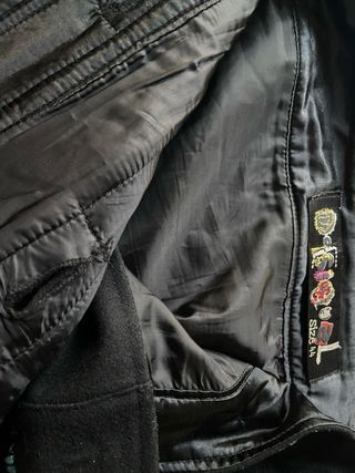 Falda desigual con bordado