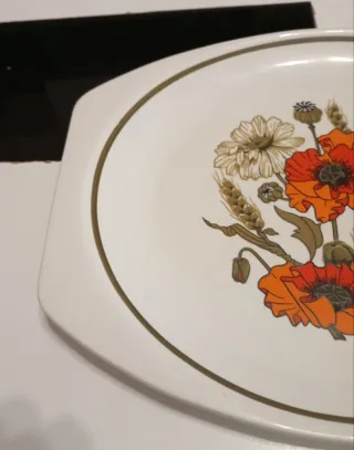 ELEGANTE FUENTE OVALADA STUDIO J &G MEAKIN