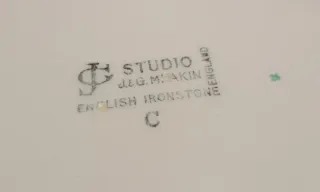 ELEGANTE FUENTE OVALADA STUDIO J &G MEAKIN