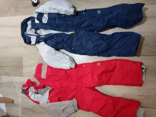 Monos de nieve para niños y botas